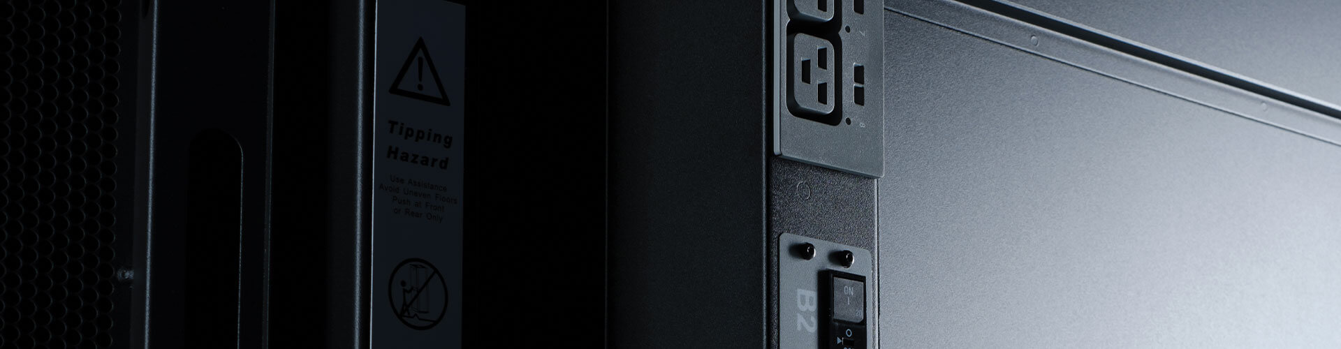 Vertical PDUs vs. Horizontal PDUs: Comparing Rack and Rackmount PDUs